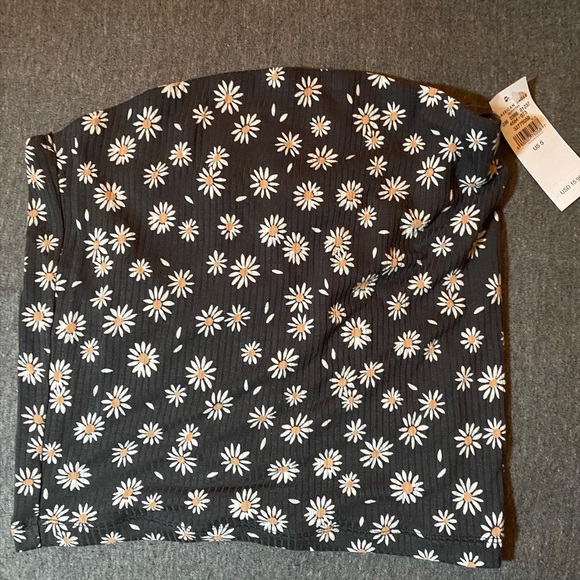 American Eagle Outfitters Tops - AMERICAN EAGLE TUBE TOP